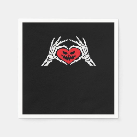 Skeleton hält ein heißes, unheimliches Halloween Serviette (Vorderseite)