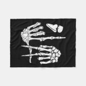 Skeleton Hand Comma La Punctuation Kamala Harris Fleecedecke (Vorderseite (Horizontal))
