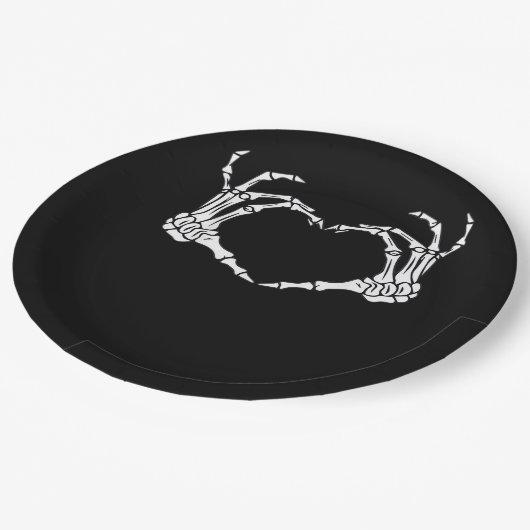 Skeleton Hand Heart Sign Costume Funny Halloween Pappteller (Schrägansicht)