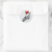 Skeleton Hand Heftrotes Herz Runder Aufkleber (Tasche)