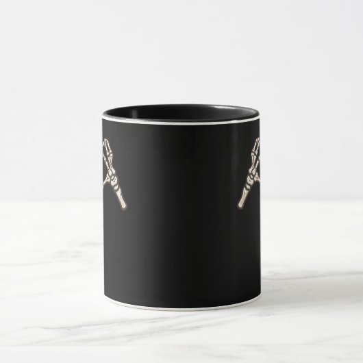 Skeleton Hand Herz Design Tasse (Zentrum)