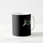 Skeleton Hand Herz-Sensibilisierungsband Kaffeetasse (VorderseiteRechts)