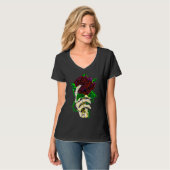 Skeleton Hand Holding Rose Tattoo T-Shirt (Vorderseite Vollansicht)