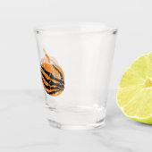 Skeleton Hand on Pumpkin Hintern Funny Halloween Schnapsglas (Rechts)