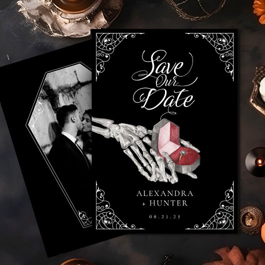 Skeleton Hand Ring Gothic Wedding Save the Date Einladung