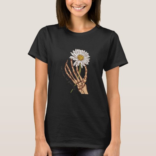 Skeleton Hand with Daisy Flower T-Shirt (Vorderseite)