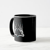Skeleton Handklassisches Halloween Tasse (Vorderseite Links)