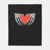 Skeleton Hands Forming Heart - Creepy Gothic Hallo Fleecedecke (Vorderseite)