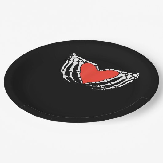 Skeleton Hands Forming Heart - Creepy Gothic Hallo Pappteller (Schrägansicht)