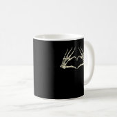 Skeleton Hands Herz Funny Halloween Männer Frauen Kaffeetasse (VorderseiteRechts)