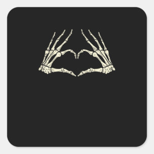 Skeleton Hands Herz Funny Halloween Männer Frauen Quadratischer Aufkleber