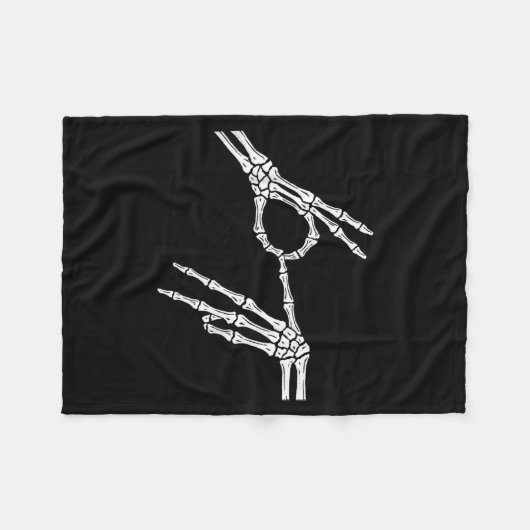 Skeleton Hands Six Seven 6 7 Halloween Costume Men Fleecedecke (Vorderseite (Horizontal))
