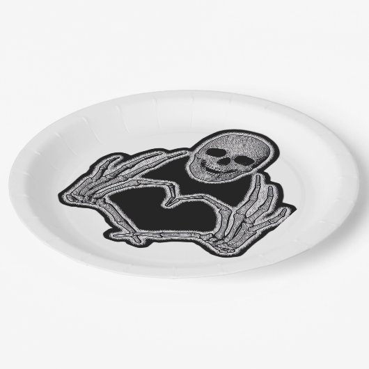 Skeleton Heart Hands Classic Pappteller (Schrägansicht)