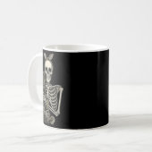 Skeleton Holding Rottweiler Dog Funny Lazy Hallowe Kaffeetasse (Vorderseite Links)