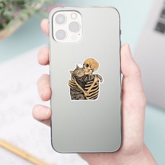  Skeleton Hugging Cat – Cute Gothic Cat Lover Gift Aufkleber (Telefon)