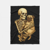 Skeleton Hugging Pug Halloween Pugs Lover Pug Mom  Fleecedecke (Vorderseite)