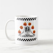 Skeleton Juggling Pumpkin Head Funny Skeleton Hall Kaffeetasse (Links)