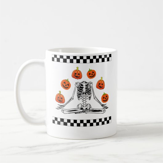 Skeleton Juggling Pumpkin Head Funny Skeleton Hall Kaffeetasse (Links)