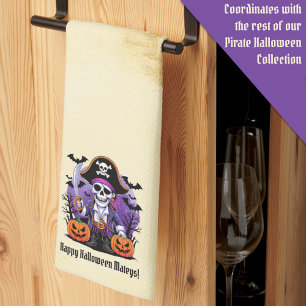 Skeleton Pirate Happy Halloween Mateys Geschirrtuch
