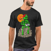 Skeleton Playing Games On Bones Gameboy Skull Pump T-Shirt (Vorderseite)