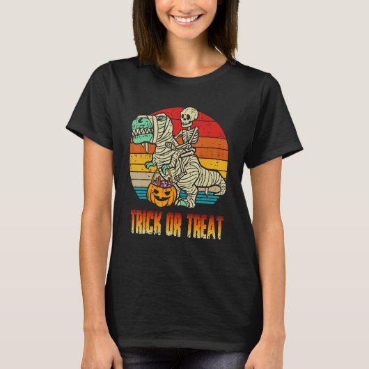 Skeleton Reiten Ein Dinosaurier Mummy Trick oder T T-Shirt (Vorderseite)