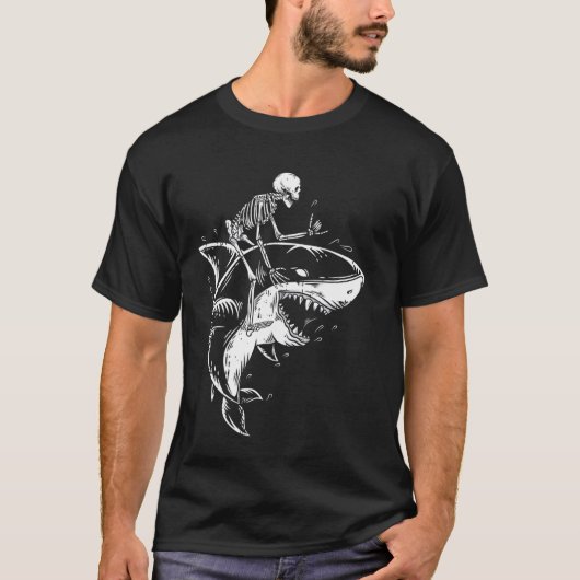 Skeleton Riding Hai Halloween Spooky Animal Bone T-Shirt (Vorderseite)