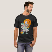 Skeleton Riding Mummy Dinosaur Rex Halloween  Pump T-Shirt (Vorne ganz)