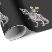 Skeleton Riding Mummy Dinosaur T rex Halloween Geschenkpapier (Rolleneckpunkt)