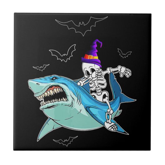 Skeleton Riding Shark Funny - Crazy Halloween Gesc Fliese (Vorderseite)