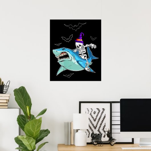 Skeleton Riding Shark Funny - Crazy Halloween Gesc Poster (Heimbüro)