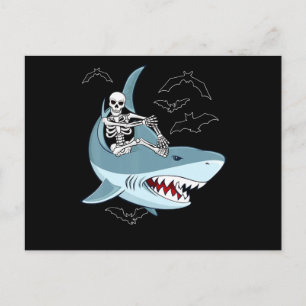 Skeleton Riding Shark Funny Halloween Geschenke Einladungspostkarte
