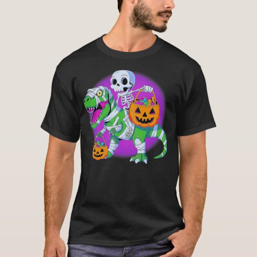 Skeleton Riding T-Rex Mummy Dinosaur Halloween Fun T-Shirt (Vorderseite)