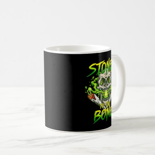 Skeleton Smoking Weed Stoned to the Bone Halloween Kaffeetasse (VorderseiteRechts)