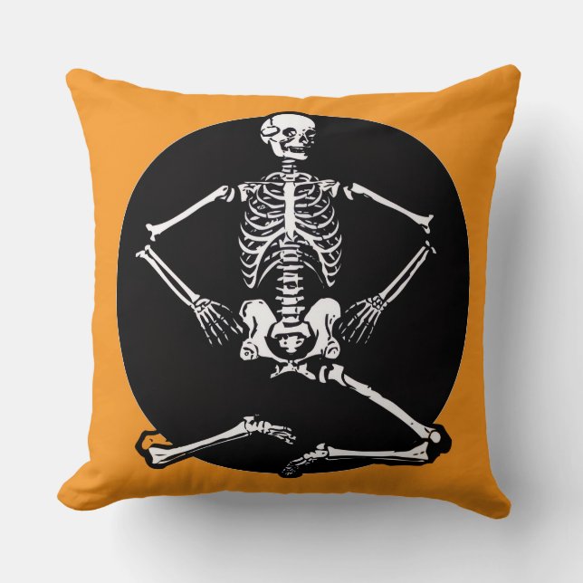 Skeleton Throw Kissen (Vorderseite)