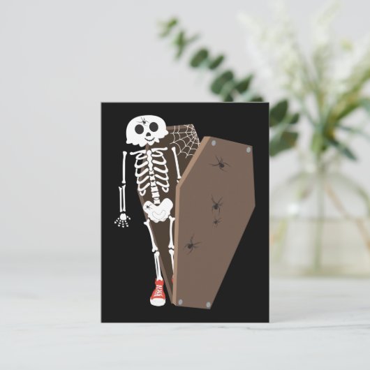 Skeleton und Coffin Halloween Design Postkarte (Stehend Vorderseite)