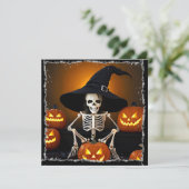 Skeleton Witch's Hat and Jack-O-Lanterns Halloween Einladung (Stehend Vorderseite)