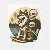 Skeleton with Dog on Haunted Lake Horror Art Fleecedecke (Vorderseite)