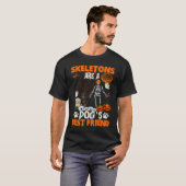 Skeletons Dobermann is Friends Funny Halloween Cos T-Shirt (Vorne ganz)