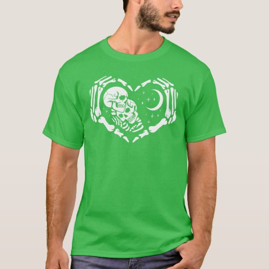 Skeletons In Love In Heart Shape Skeleton Hands T-Shirt (Vorderseite)