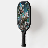 Skelett auf einem Chopper mit Wolfskopf Pickleball Schläger (Links)