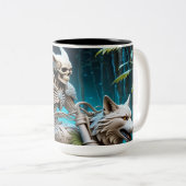 Skelett auf einem Chopper mit Wolfskopf Zweifarbige Tasse (VorderseiteRechts)