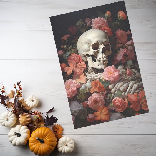 Skelett des Schädels mit Rose Seidenpapier