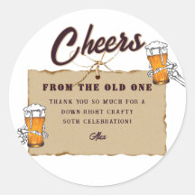 Skelett Ein kaltes für den alten Bier-Geburtstag