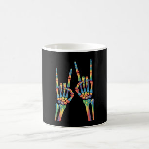 Skelett-Felsen-Hand-Regenbogen-LGBTQ-Schwul-Lesben Kaffeetasse