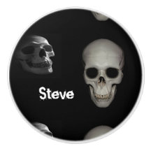 Skelett im nahen Keramik-Griff