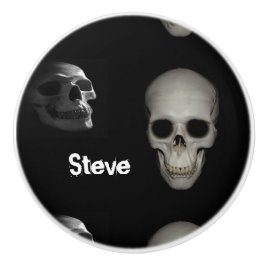 Skelett im nahen Keramik-Griff Keramikknauf