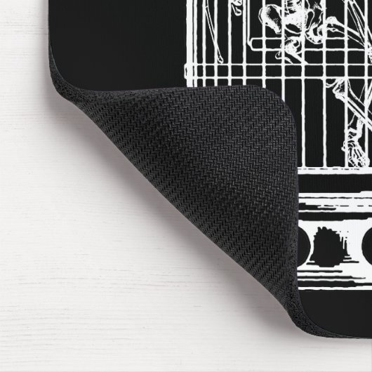 Skelett in einem Vogelkäfig Mousepad (Ecke)