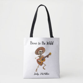 Skelett mit einem Hut, der ein GitarrenHalloween s Tasche