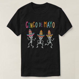 Skelett mit Hut Funny Cinco de Mayo T-Shirt