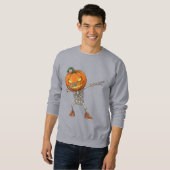 Skelett mit Pumpkin Head Dab Dance Halloween Sweatshirt (Vorne ganz)